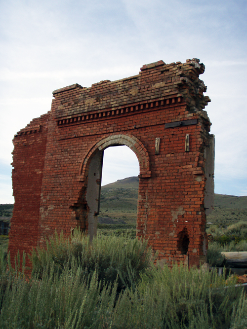 This brick archway is one of the few signs that humans once lived in Hamilton, a once-prosperous silver town in Nevada. Photo courtesy of Rich Hamilton