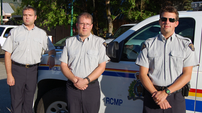 online-auxiliaries The Revelstoke RCMP detachment is seeking new auxiliary constables. Do you see the same value in community service as..... (left), Paul Carter and Eric Scarcella? David F. Rooney photo