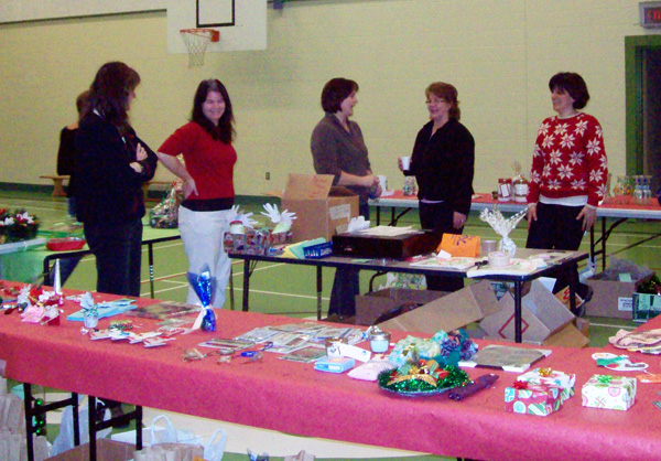 Parents spent part of Monday, Nov. 30, getting the Columbia Park Elementary School Gym ready for the annual craft fair. Photo courtesy of Sandi Young