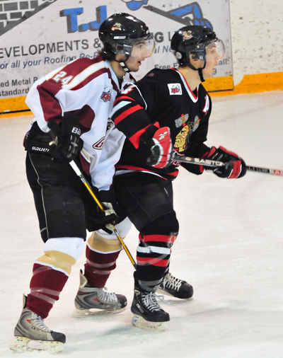 Caleb Roy (left) had a heck of a good game in Sunday with three assists against the Chase Chiefs. He was also named the game's First Star. Photo courtesy of Staci Thur/Revelstoke Grizzlies