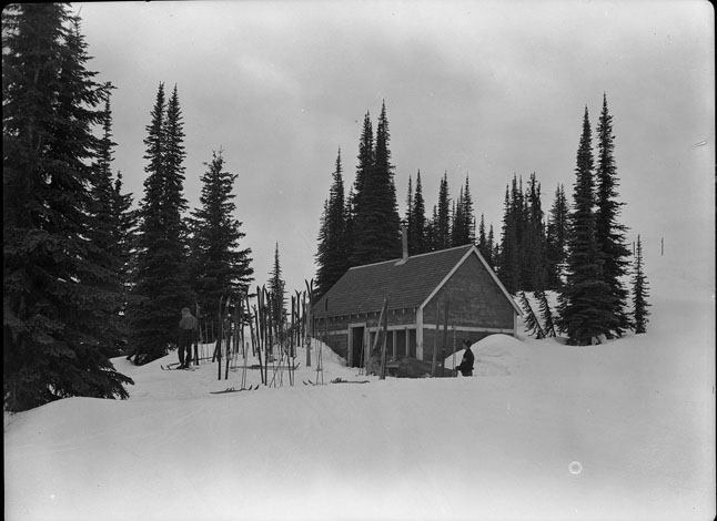 The 18-Mile Cabin on Mount Revelstoke was a popular meeting spot for skiers in the late 1940s. Earle Dickey photo courtesy of the Revelstoke Museum & Archives 