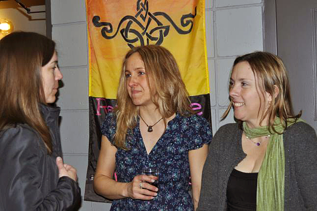 Pauline Hunt (right) talks with friends Heather Lea (left) and Katrina Balance (center). Laura Stovel photo