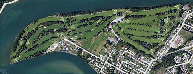 Why did the golf club lease project, which had once appeared so promising, fall through? That’s a question municipal officials are asking themselves this week. The deal that was being negotiated with Calgary-based Citrus Capital died last Thursday after a 10-minute meeting between Citrus CEO Larry Shelley and Revelstoke Chief Administrative Officer Allan Chabot. Aerial photo courtesy of Google Earth