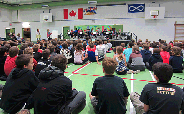 Here is the excited audience watching the intense battle. Allison Just photo. Caption by Emily MacLeod, Amelie Delesalle and Rebecca Grabinsky 