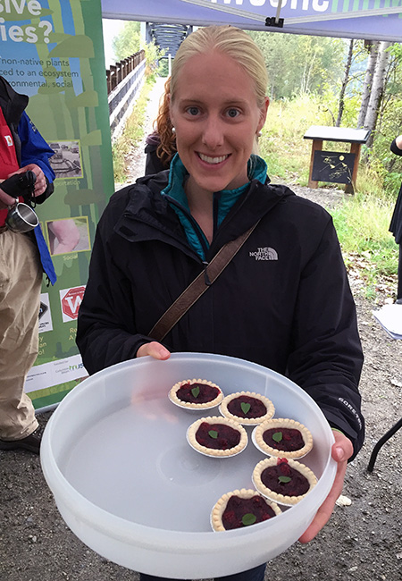 Laura Gaster, the Columbia Shuswap Invasive Species Society's Program Coordinator, offered up some Himalayan blackberry tarts. Himalayan backberry should be familiar to anyone who has lived in the Lower Mainland and has encountered their huge and very thorny thickets. They do produce large berries. David F. Rooney photo 