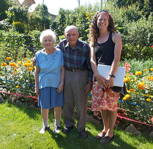 rah Newton (right) poses with Jon and his late wife Emilia in the garden of their home on Connaught Avenue. Photo courtesy of Sarah Newton