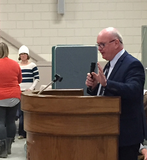 Mayor Mark McKee introduces the Spirit Award winners. David F. Rooney photo